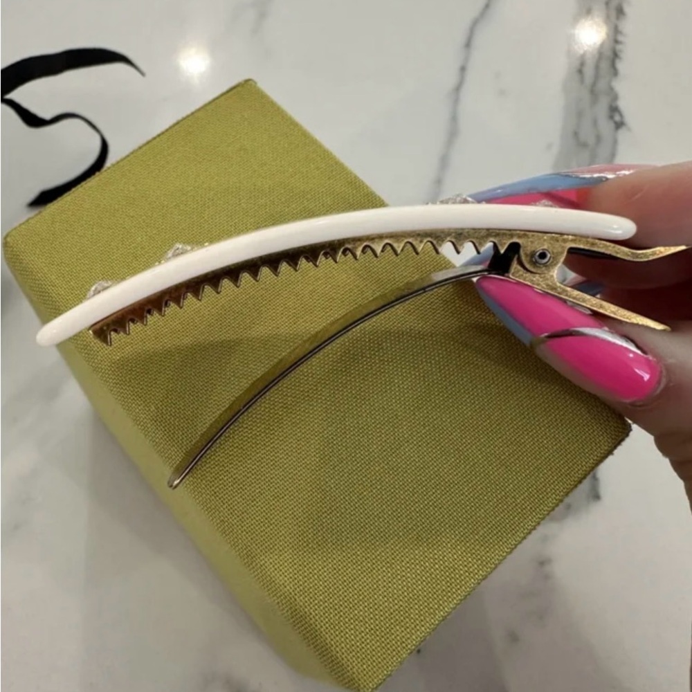 Gucci Adidas Hair Clip - Picture 3 of 6